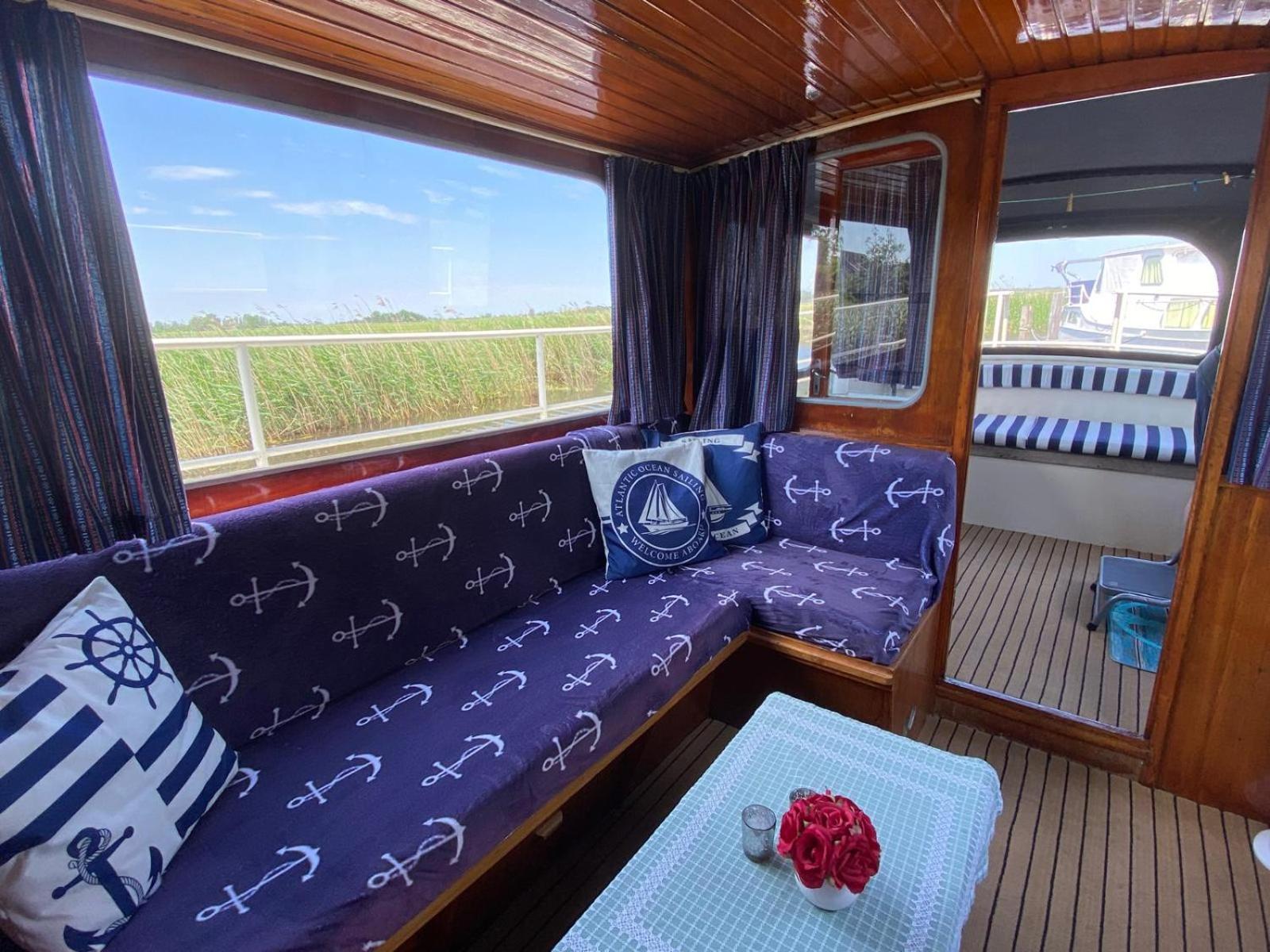 Hotel Boat Stoer - Inclusief Sloep à Jutrijp Extérieur photo